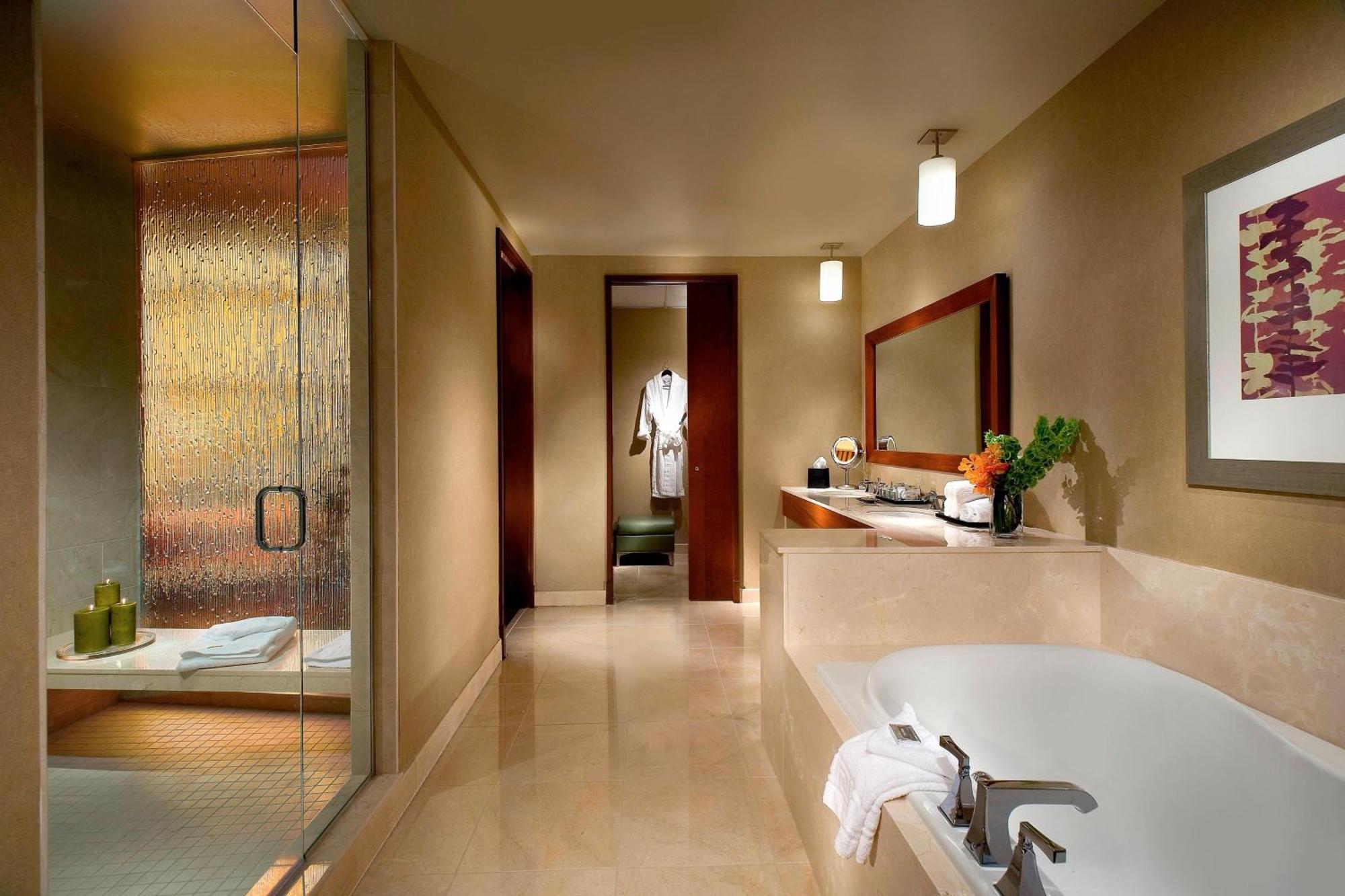 Отель The Westin Memphis Beale Street Экстерьер фото