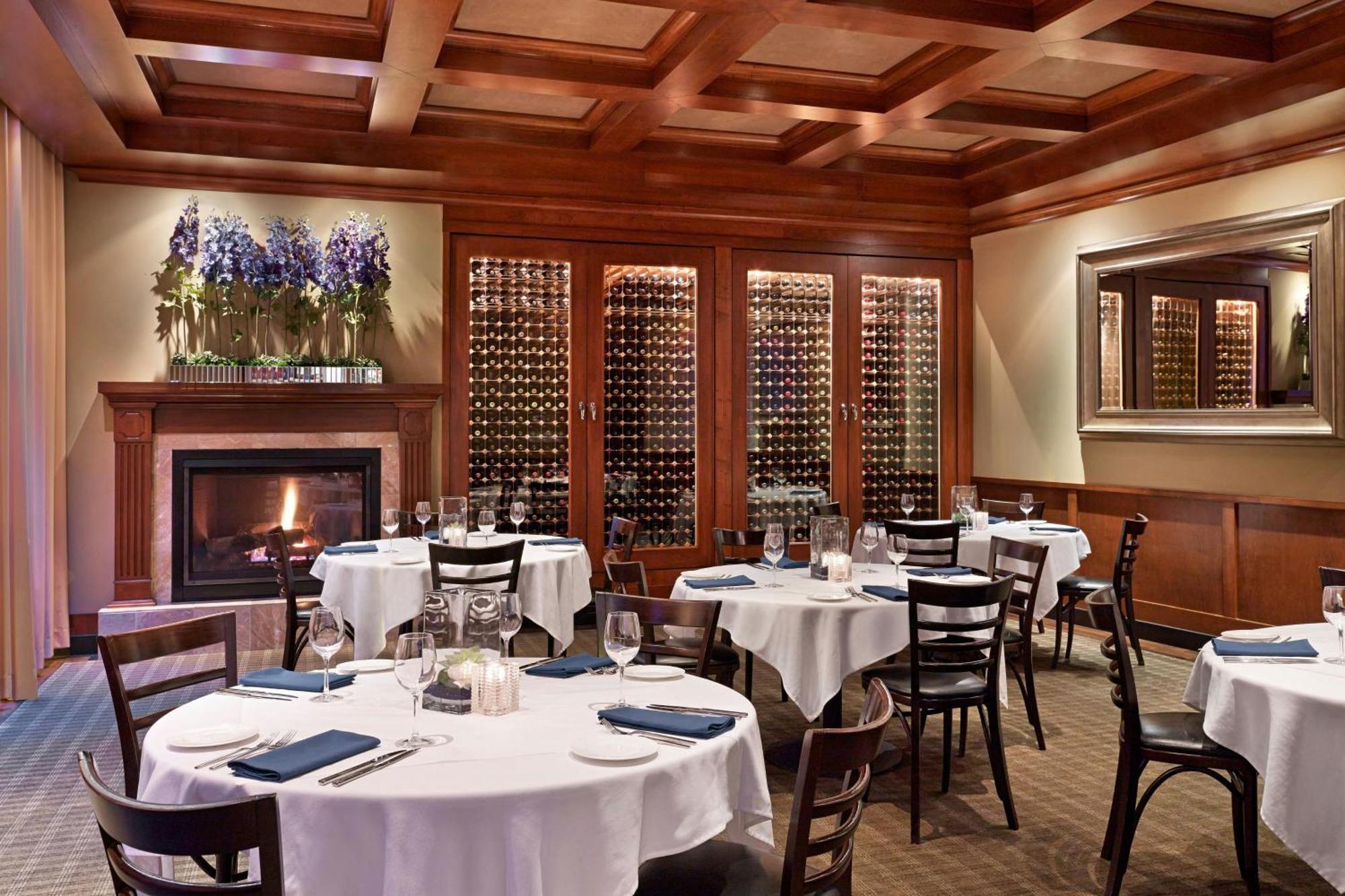 Отель The Westin Memphis Beale Street Экстерьер фото