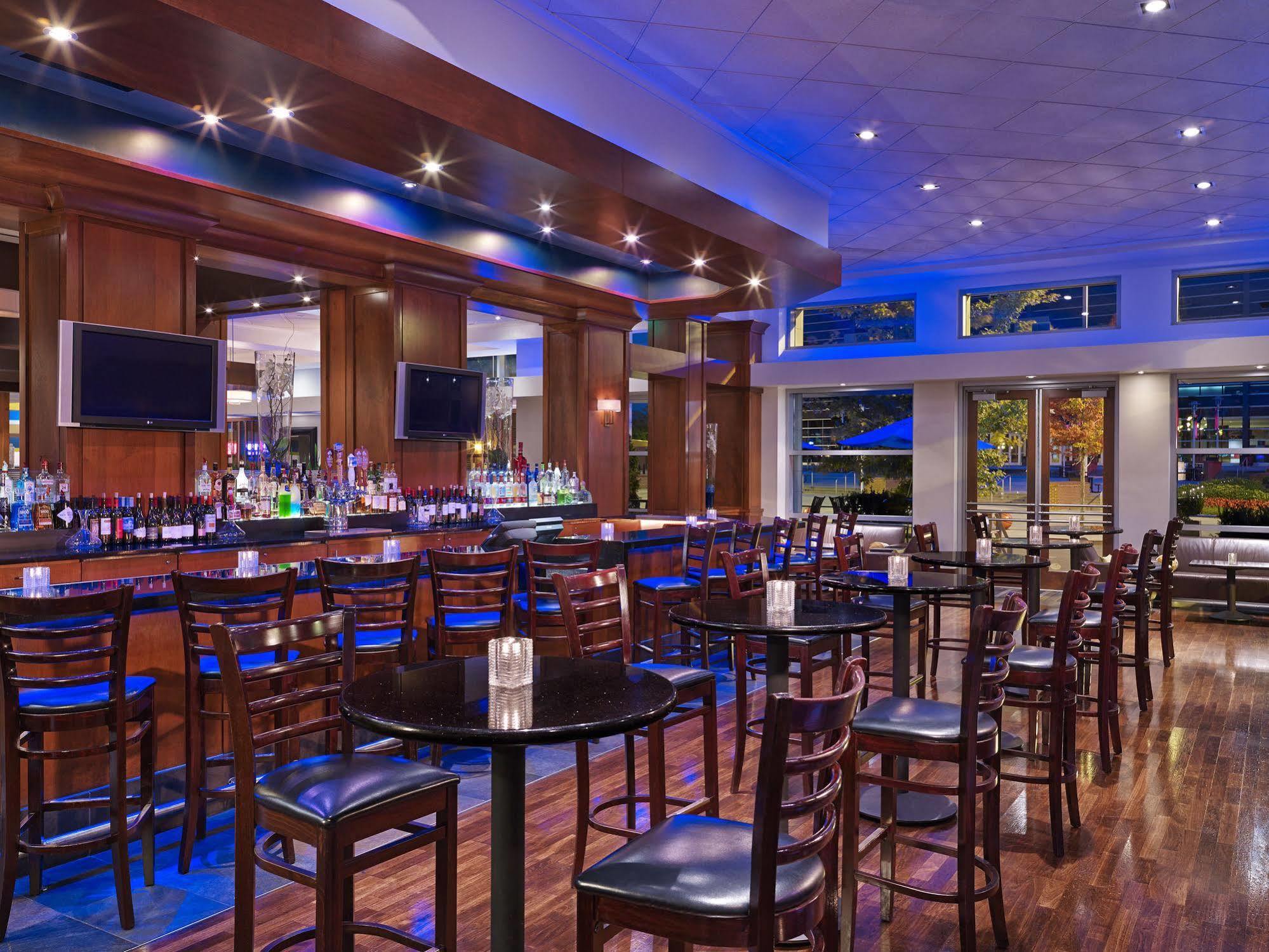 Отель The Westin Memphis Beale Street Экстерьер фото
